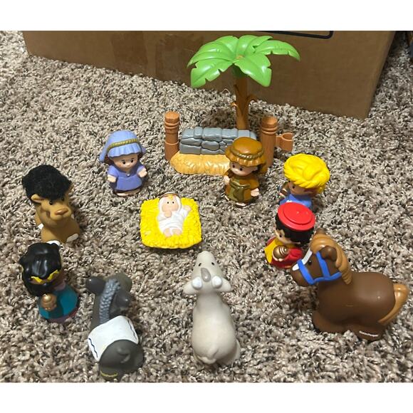 Fisher-Price Little People On-The-Go Nativity Christmas Manger Story Travel Box - Picture 4 of 9